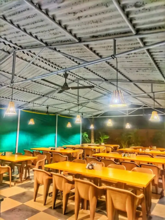 Пляж Мандва: Opulence Resort Awas Alibag