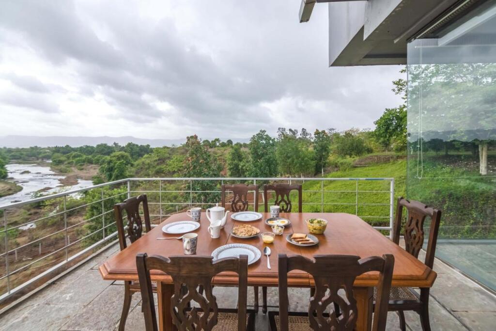 Хандала: Saffronstays One Tree Farm, Karjat
