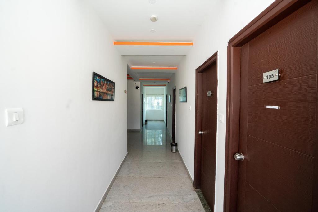 Бангалор: Hotel Dhruv Palace Bengaluru