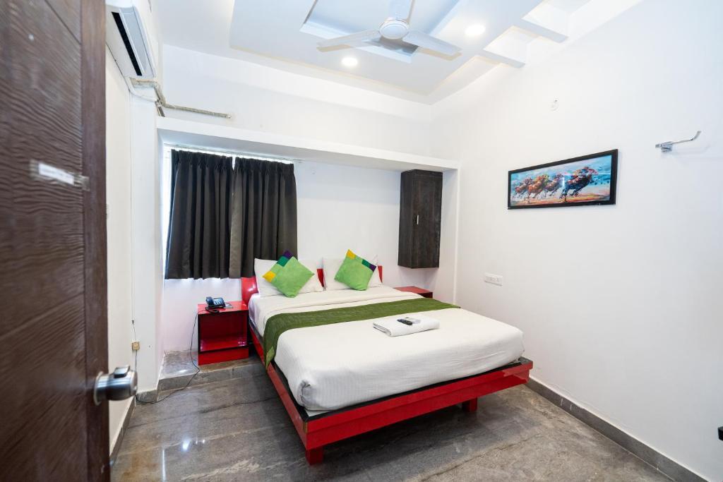 Бангалор: Hotel Dhruv Palace Bengaluru
