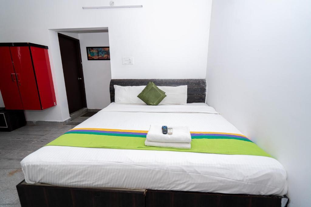 Бангалор: Hotel Dhruv Palace Bengaluru