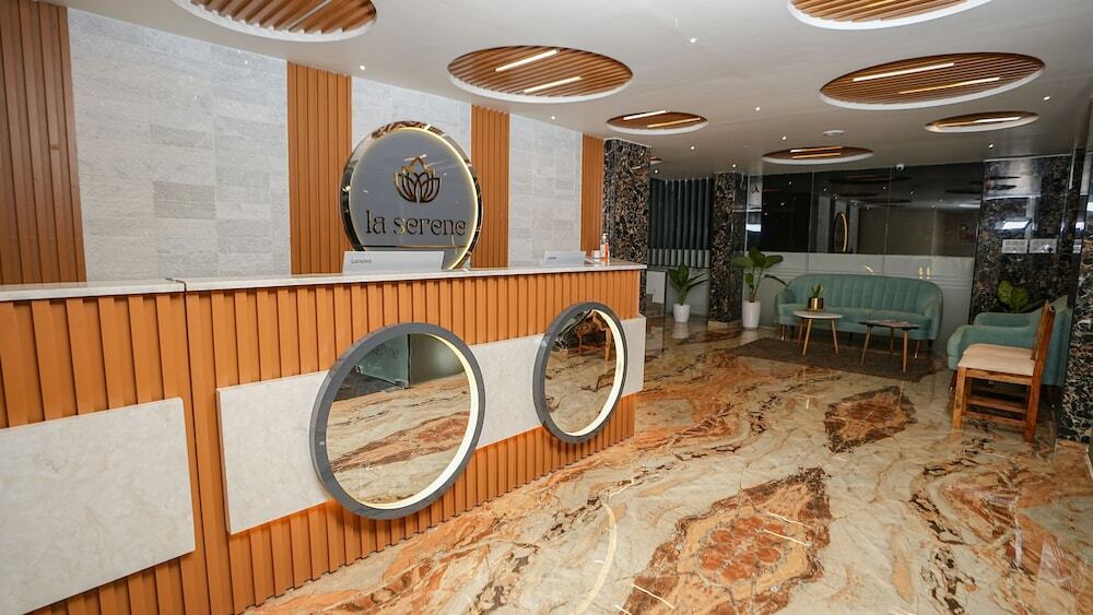 Бангалор: La Serene Business Hotel - Manyata Tech Park