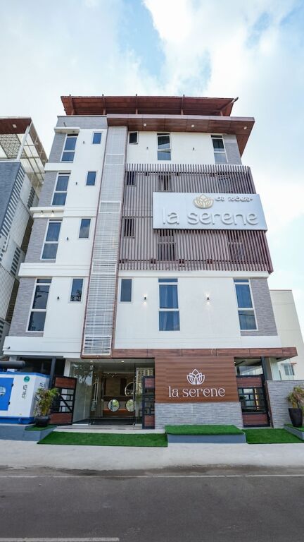 Бангалор: La Serene Business Hotel - Manyata Tech Park