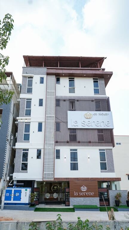 Бангалор: La Serene Business Hotel - Manyata Tech Park