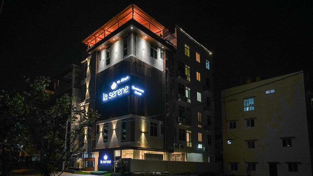 Бангалор: La Serene Business Hotel - Manyata Tech Park