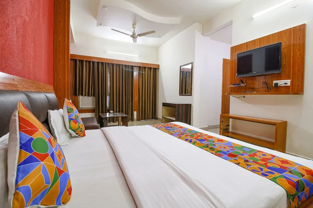 Бхопал: FabHotel Neena Palace