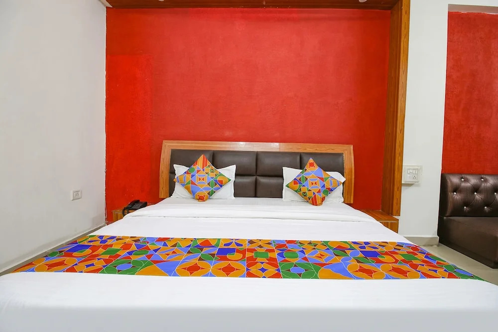 Бхопал: FabHotel Neena Palace