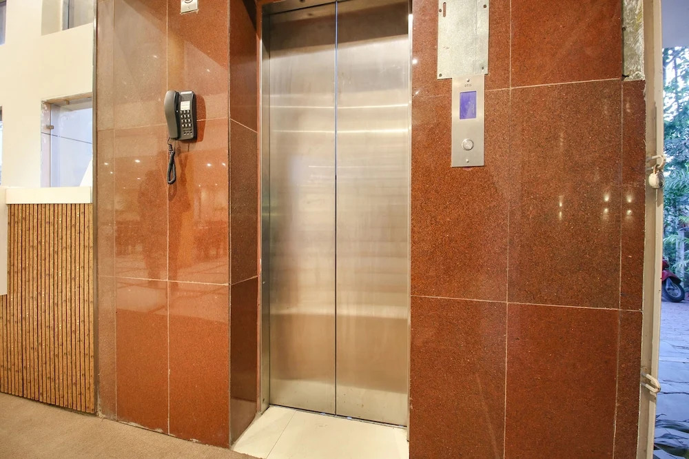 Бхопал: FabHotel Neena Palace