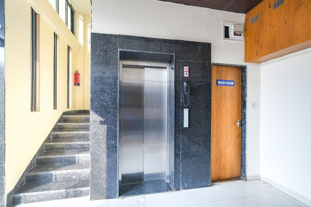 Индаур: FabHotel Grand Giriraj