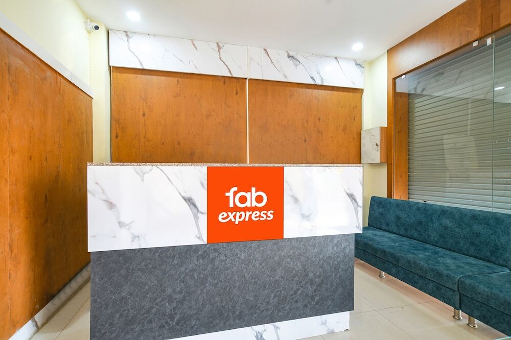 Индаур: FabHotel Grand Giriraj