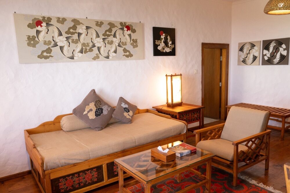 Дармсала: Chonor House