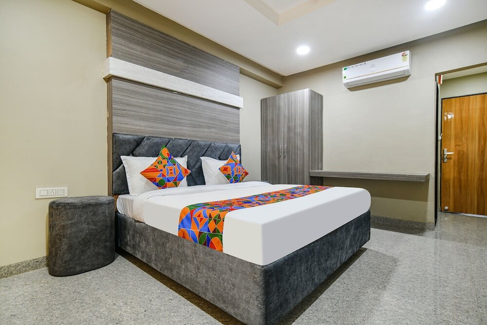 Индаур: Fabhotel Classic Inn
