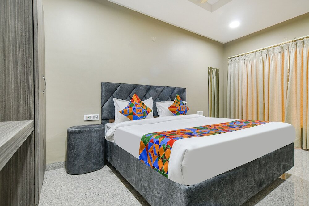 Индаур: Fabhotel Classic Inn