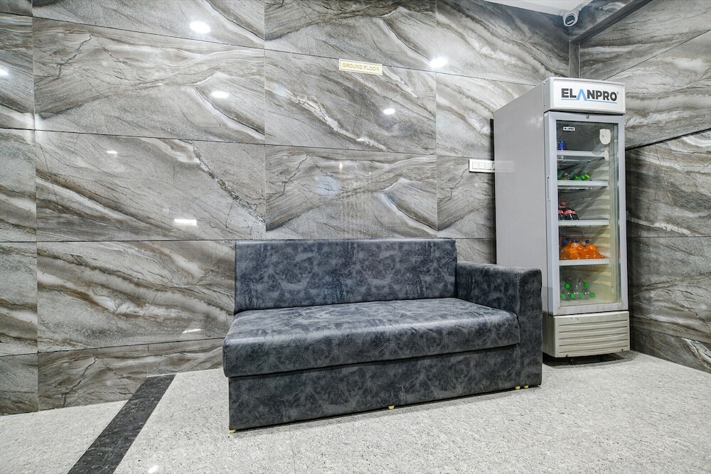 Индаур: Fabhotel Classic Inn