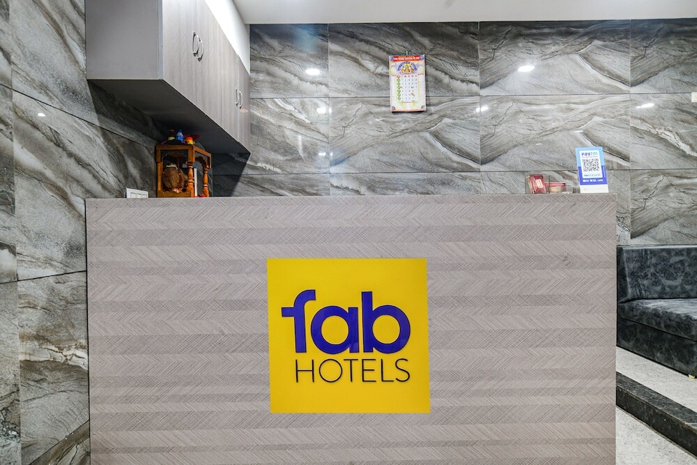 Индаур: Fabhotel Classic Inn