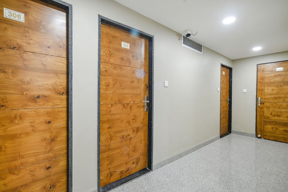 Индаур: Fabhotel Classic Inn