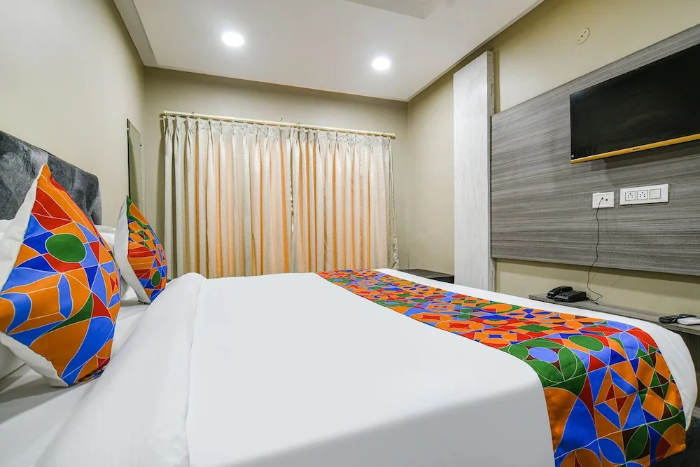 Индаур: Fabhotel Classic Inn