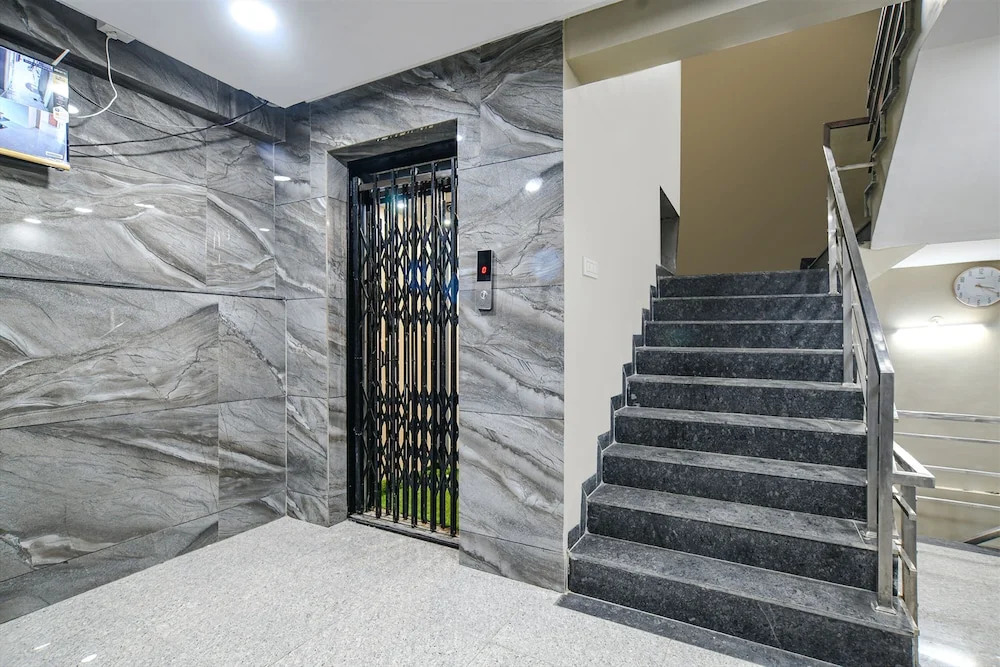 Индаур: Fabhotel Classic Inn