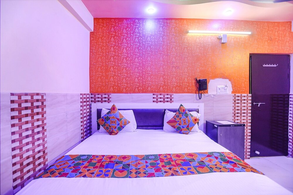 Канпур: Fabexpress Kanha Dham