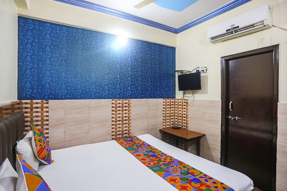 Канпур: Fabexpress Kanha Dham