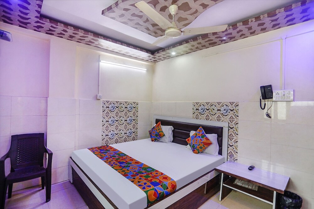 Канпур: Fabexpress Kanha Dham