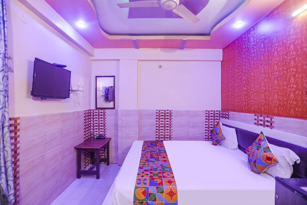Канпур: Fabexpress Kanha Dham