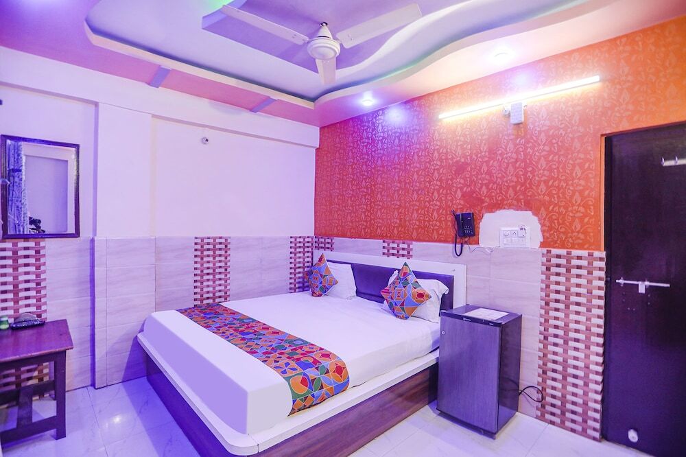 Канпур: Fabexpress Kanha Dham