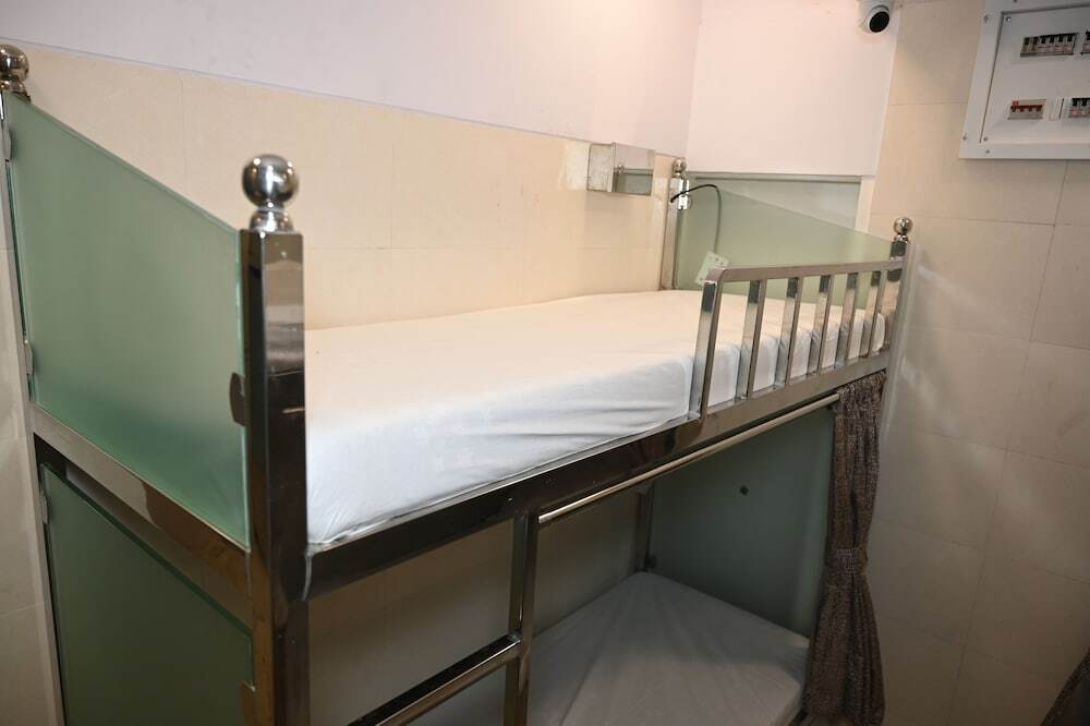 Мумбаи: Sagar Dormitory Andheri - Nearest to Andheri Railway Station West