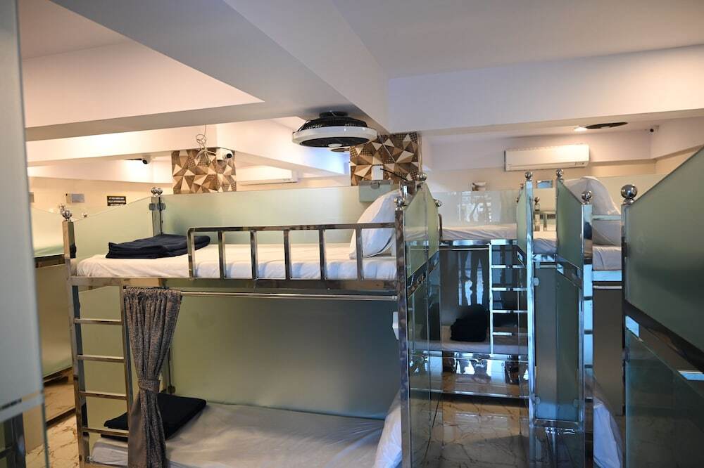 Мумбаи: Sagar Dormitory Andheri - Nearest to Andheri Railway Station West