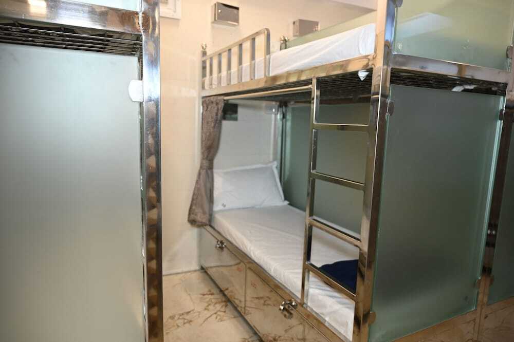 Мумбаи: Sagar Dormitory Andheri - Nearest to Andheri Railway Station West