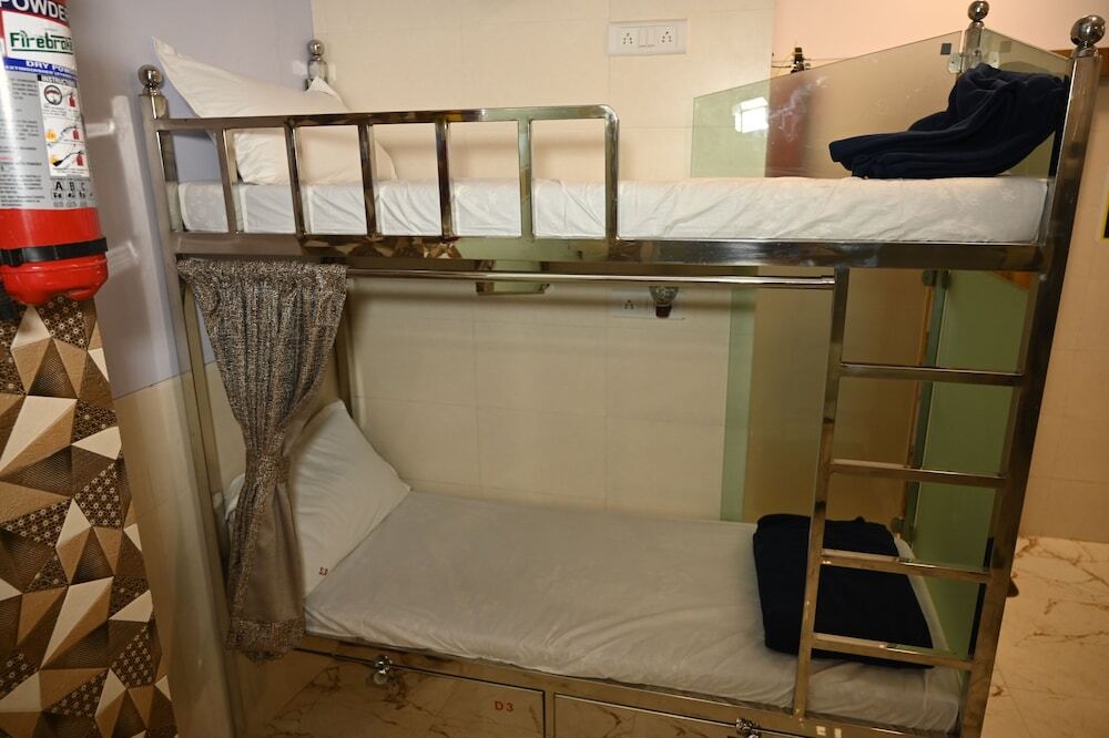 Мумбаи: Sagar Dormitory Andheri - Nearest to Andheri Railway Station West