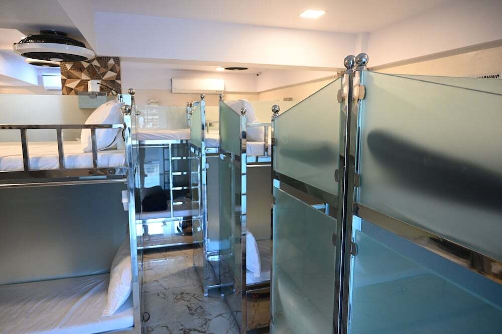 Мумбаи: Sagar Dormitory Andheri - Nearest to Andheri Railway Station West