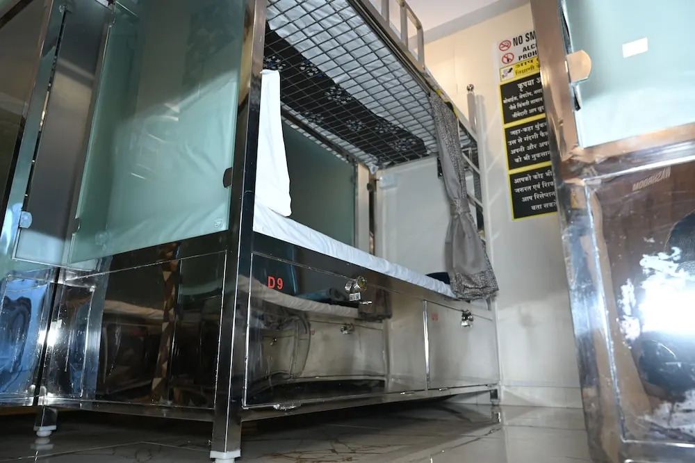 Мумбаи: Sagar Dormitory Andheri - Nearest to Andheri Railway Station West