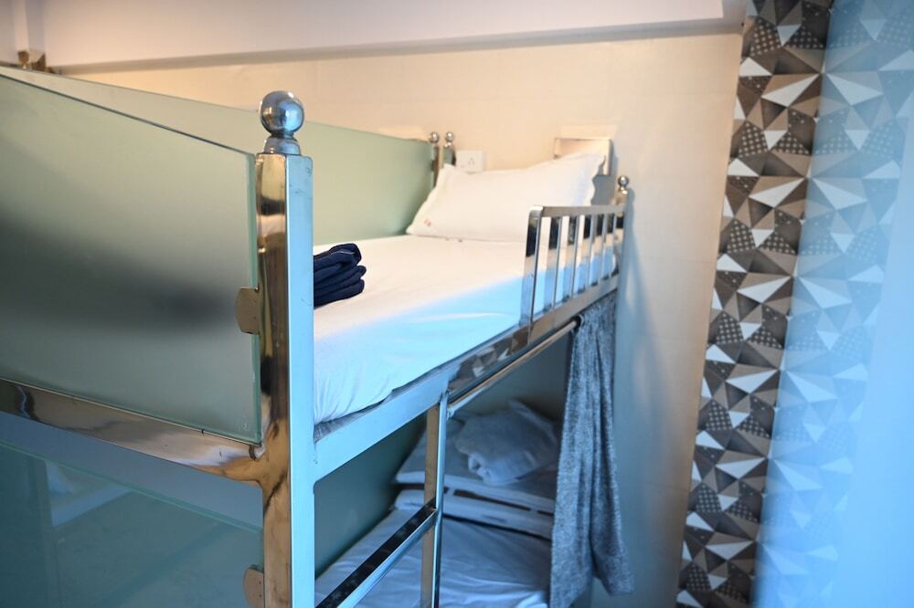 Мумбаи: Sagar Dormitory Andheri - Nearest to Andheri Railway Station West