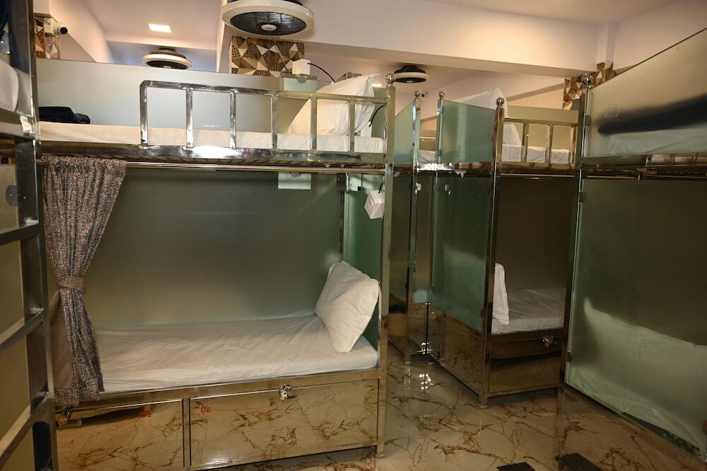 Мумбаи: Sagar Dormitory Andheri - Nearest to Andheri Railway Station West