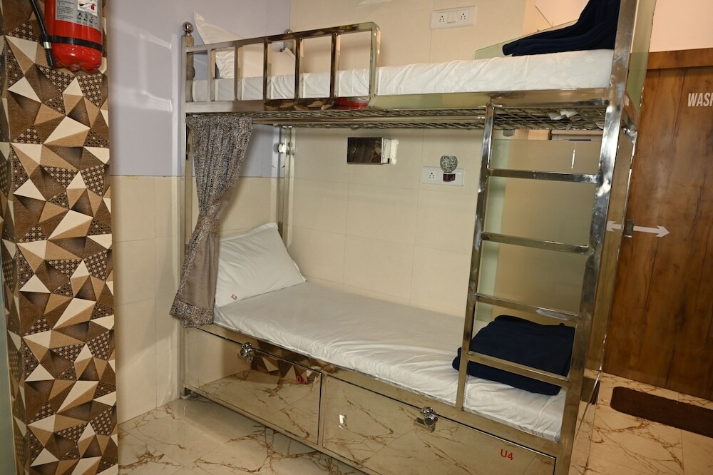 Мумбаи: Sagar Dormitory Andheri - Nearest to Andheri Railway Station West