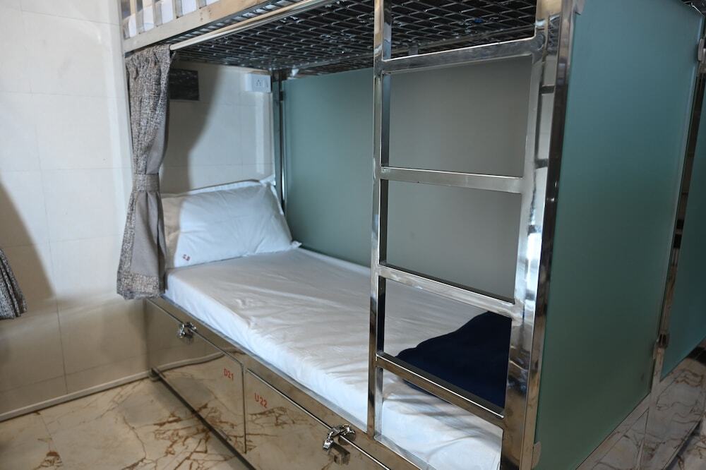 Мумбаи: Sagar Dormitory Andheri - Nearest to Andheri Railway Station West
