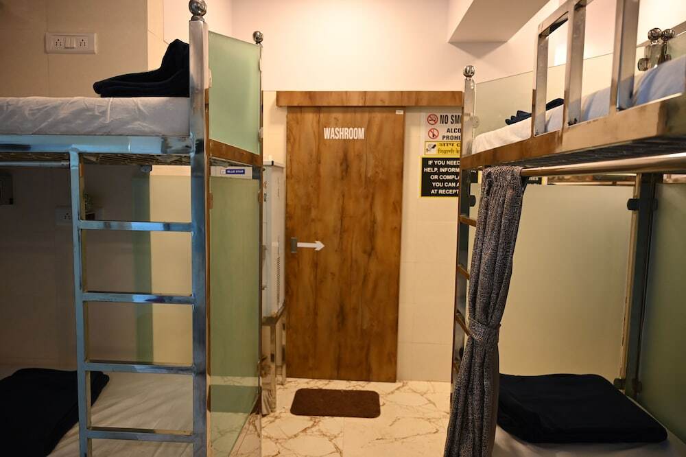 Мумбаи: Sagar Dormitory Andheri - Nearest to Andheri Railway Station West