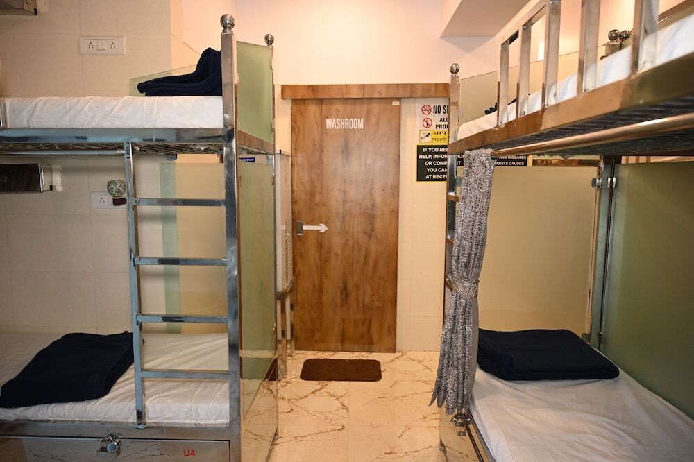 Мумбаи: Sagar Dormitory Andheri - Nearest to Andheri Railway Station West