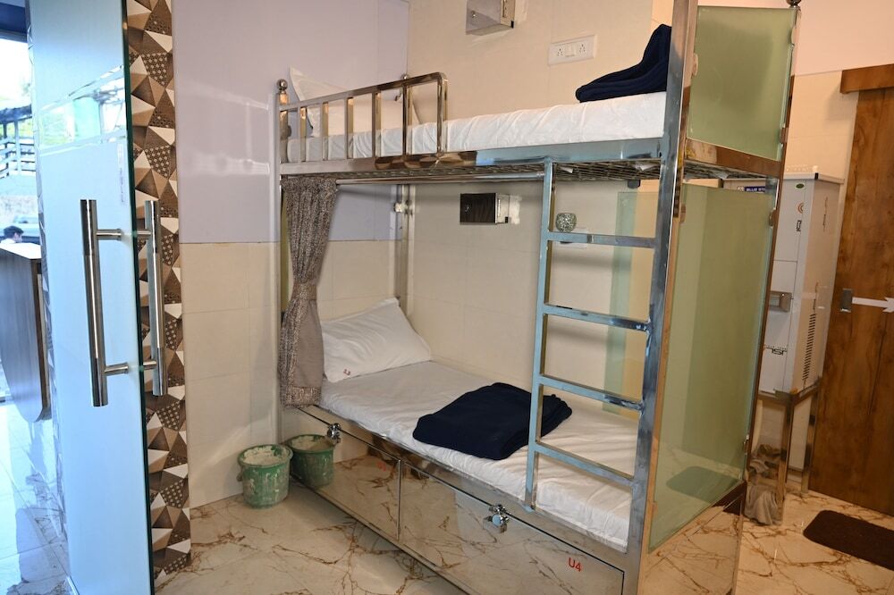 Мумбаи: Sagar Dormitory Andheri - Nearest to Andheri Railway Station West