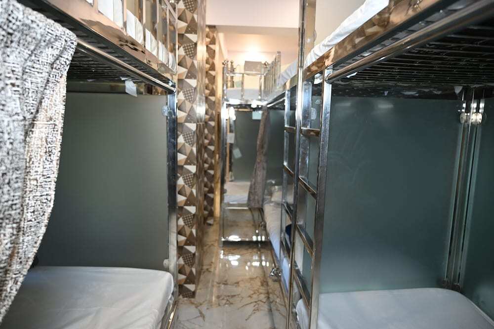 Мумбаи: Sagar Dormitory Andheri - Nearest to Andheri Railway Station West