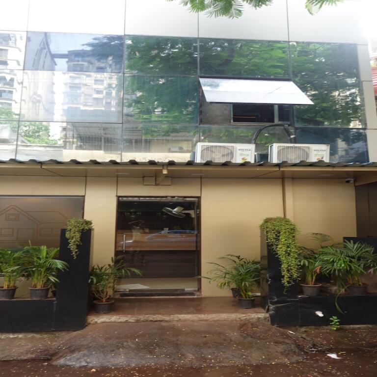 Мумбаи: Hotel Wind Flower Regency - Near Kokilaben Hospital
