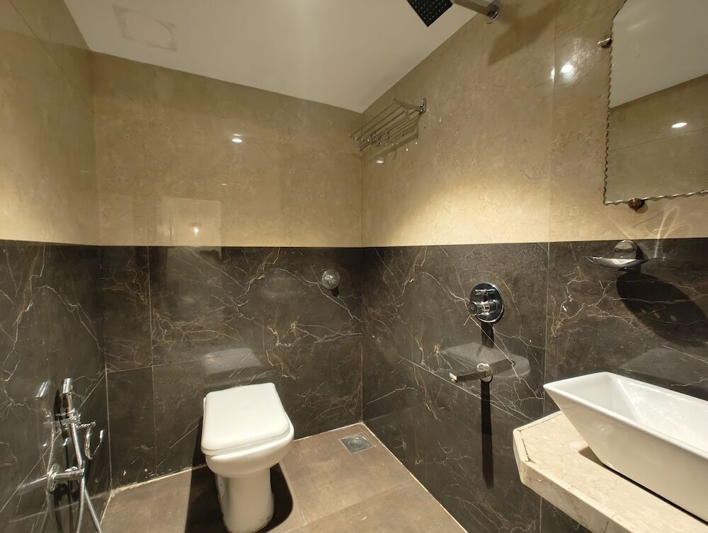 Мумбаи: The Majlis Hotel - Near Taj Hotel Colaba
