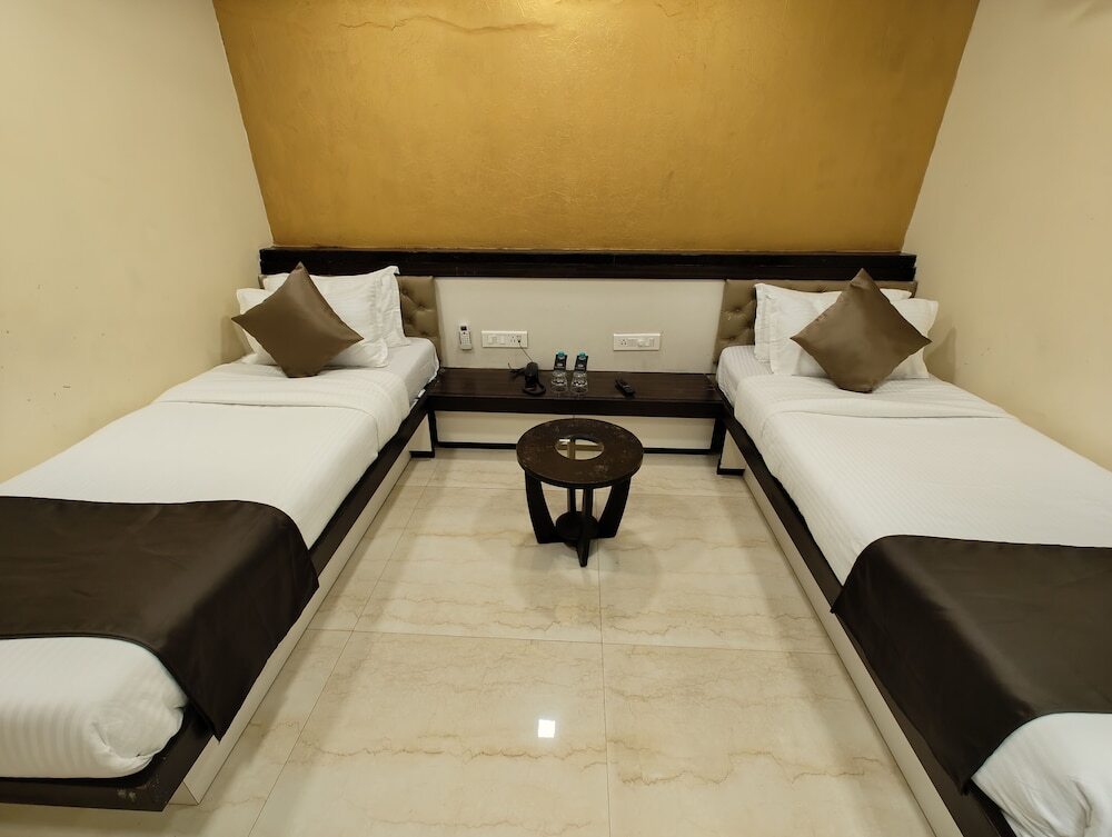 Мумбаи: The Majlis Hotel - Near Taj Hotel Colaba