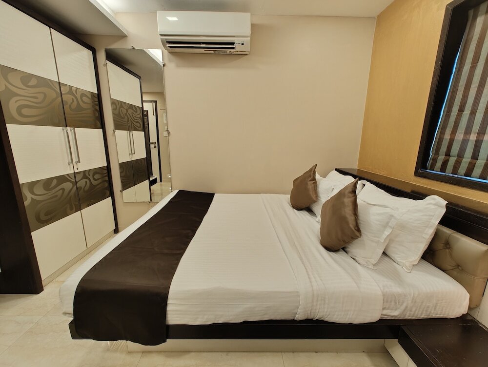 Мумбаи: The Majlis Hotel - Near Taj Hotel Colaba