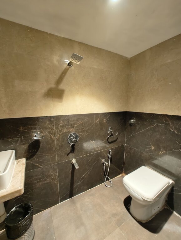 Мумбаи: The Majlis Hotel - Near Taj Hotel Colaba