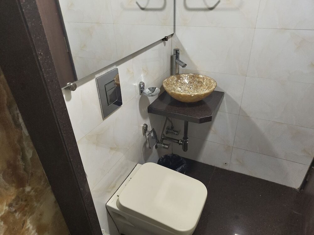 Мумбаи: The Majlis Hotel - Near Taj Hotel Colaba