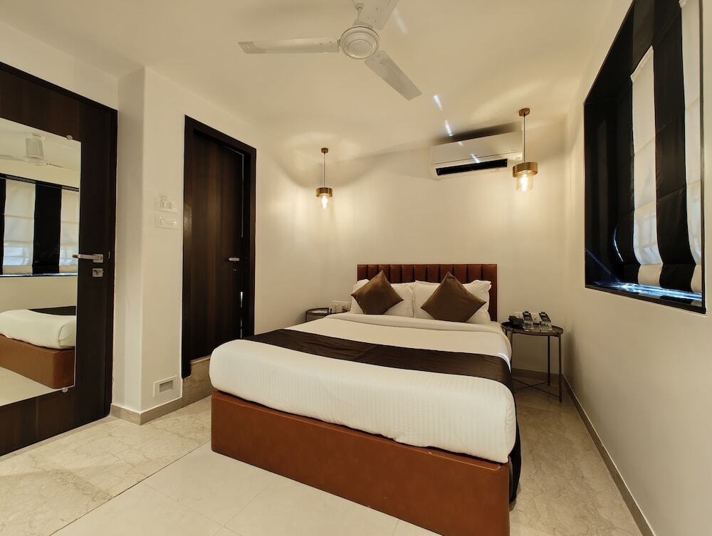 Мумбаи: The Majlis Hotel - Near Taj Hotel Colaba