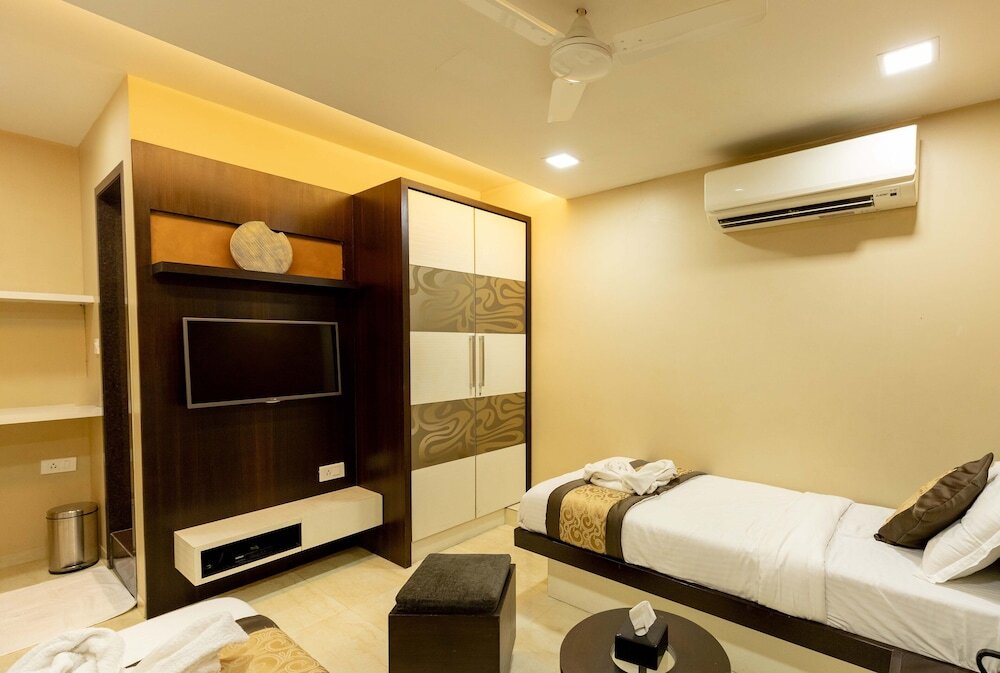 Мумбаи: The Majlis Hotel - Near Taj Hotel Colaba