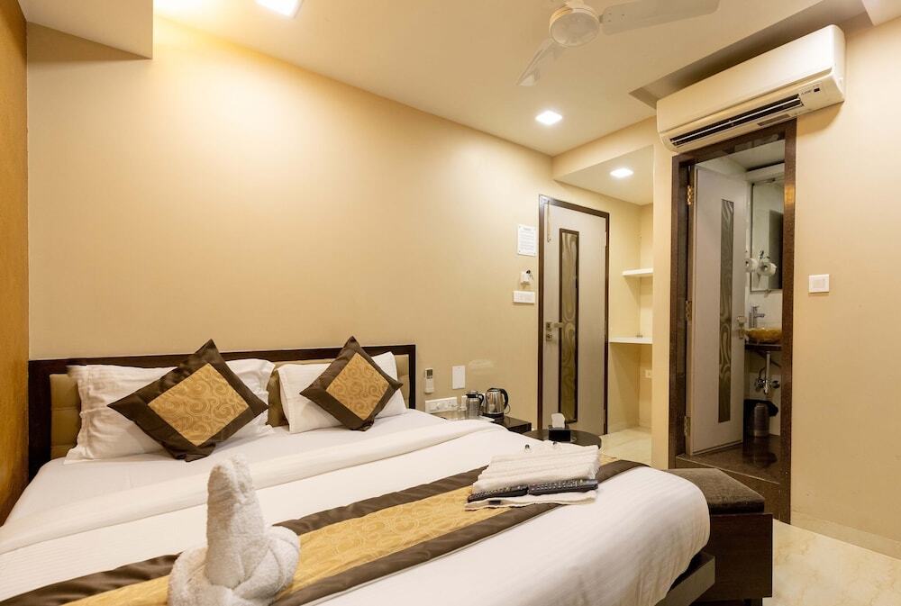 Мумбаи: The Majlis Hotel - Near Taj Hotel Colaba